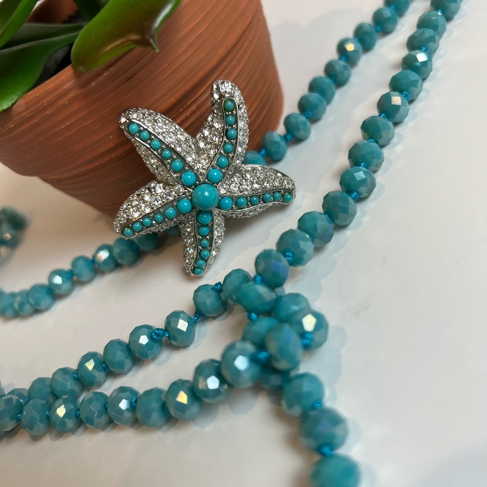 Step & Dot Starfish Brooch